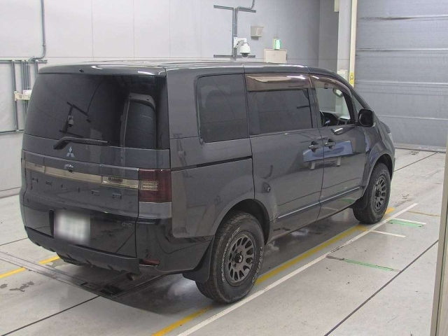 MITSUBISHI DELICA D5 2015