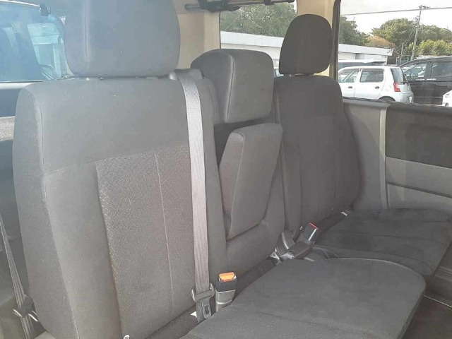 MITSUBISHI DELICA D5 2015