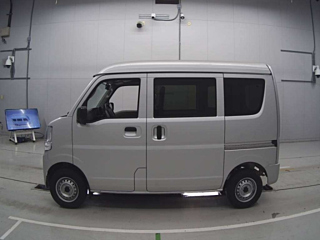 NISSAN CLIPPER VAN 2022