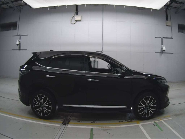 TOYOTA HARRIER 2015