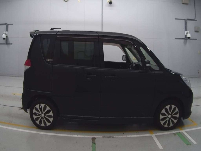 MITSUBISHI DELICA D2 2016