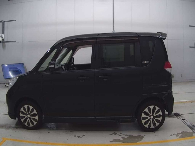 MITSUBISHI DELICA D2 2016