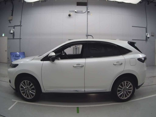 TOYOTA HARRIER 2014