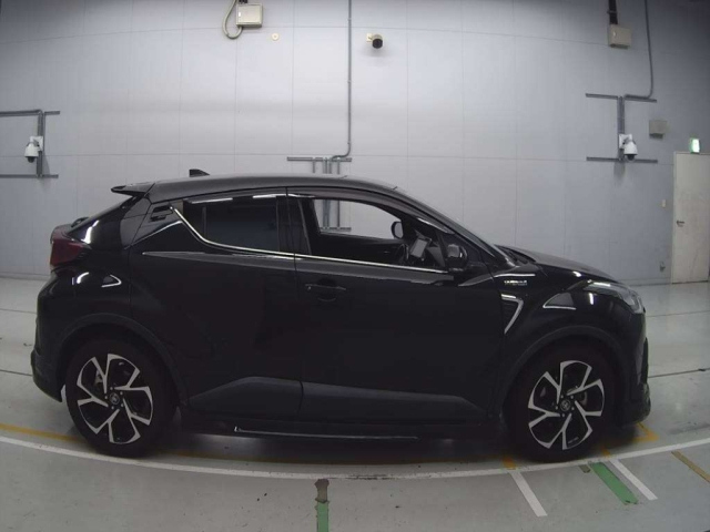 TOYOTA C-HR 2018
