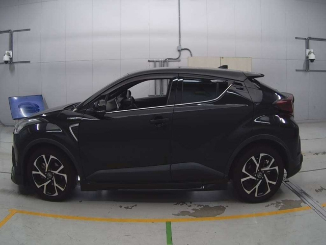 TOYOTA C-HR 2018