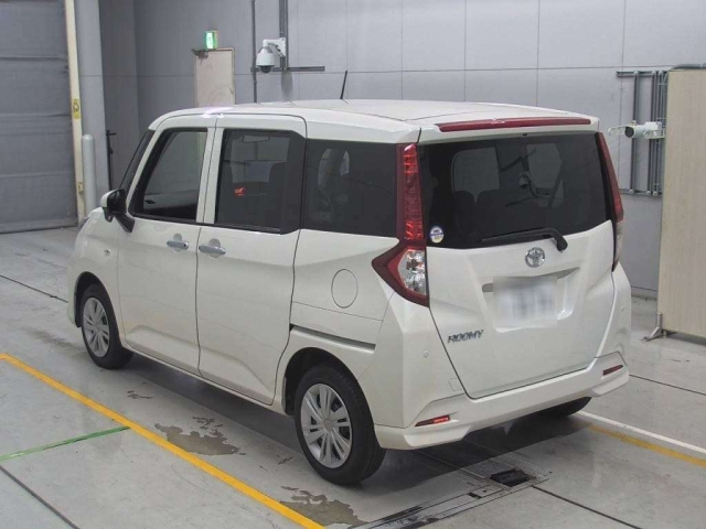 TOYOTA ROOMY 2022