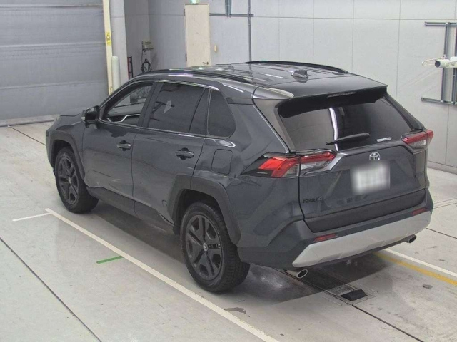 TOYOTA RAV4 2024