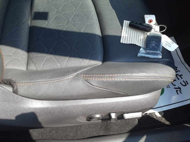 TOYOTA RAV4 2024