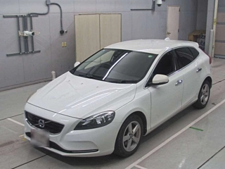 VOLVO V40 2014