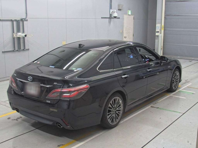 TOYOTA CROWN 2018