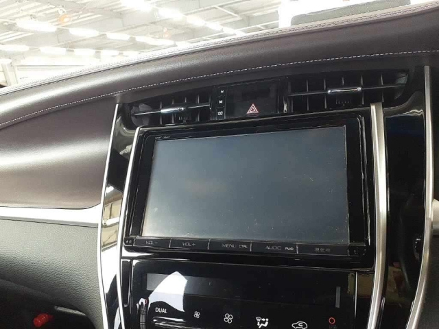 TOYOTA HARRIER 2015