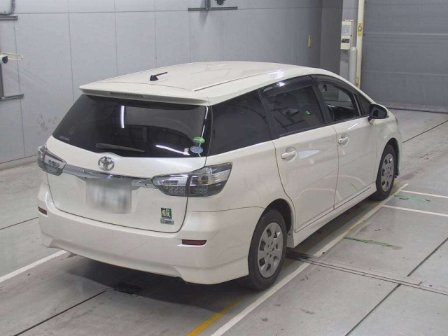 TOYOTA WISH 2013