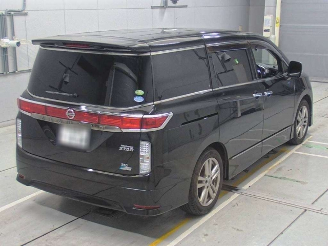 NISSAN ELGRAND 2010