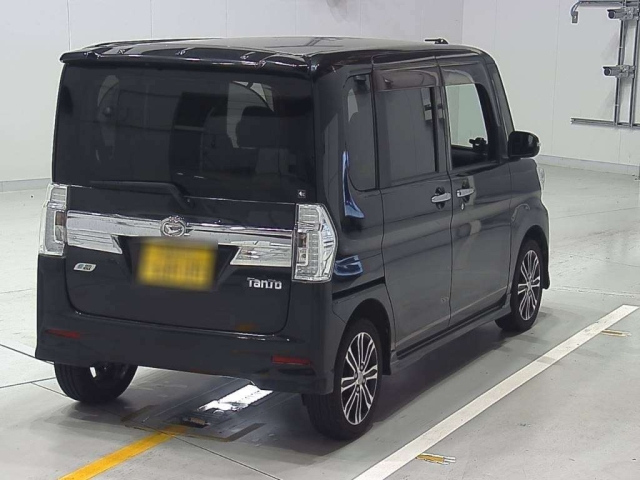 DAIHATSU TANTO 2014