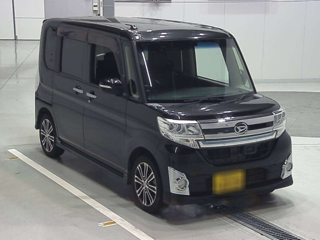 DAIHATSU TANTO 2014