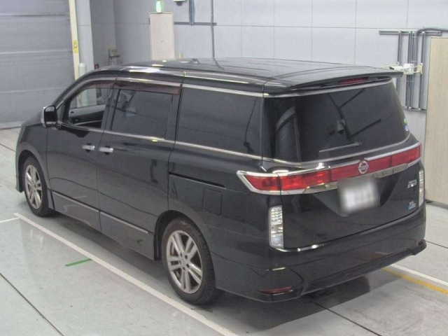 NISSAN ELGRAND 2010