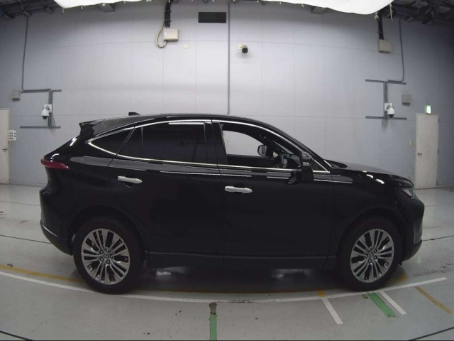 TOYOTA HARRIER 2021