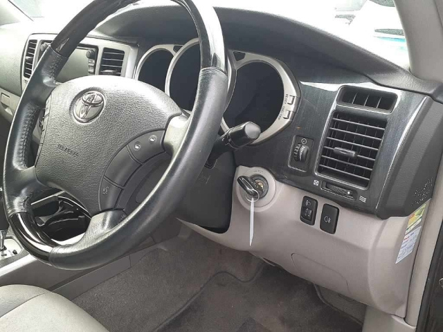 TOYOTA HILUX SURF 2009