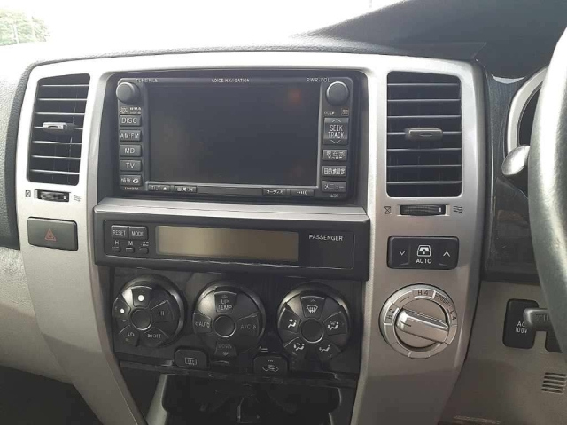 TOYOTA HILUX SURF 2009