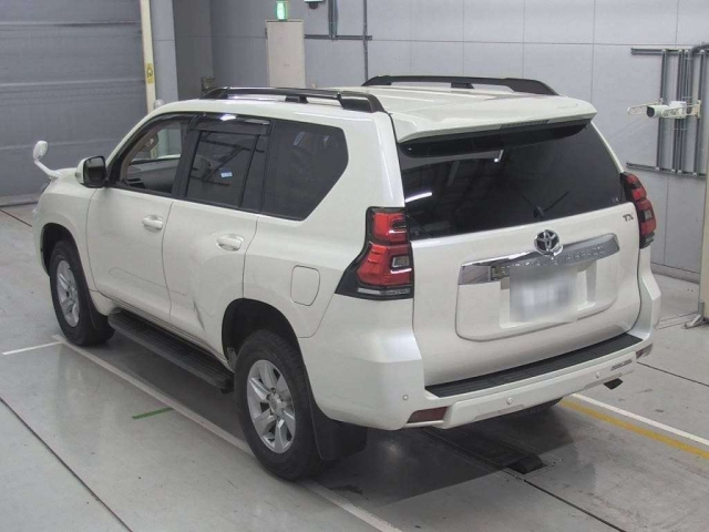 TOYOTA LAND CRUISER PRADO 2021