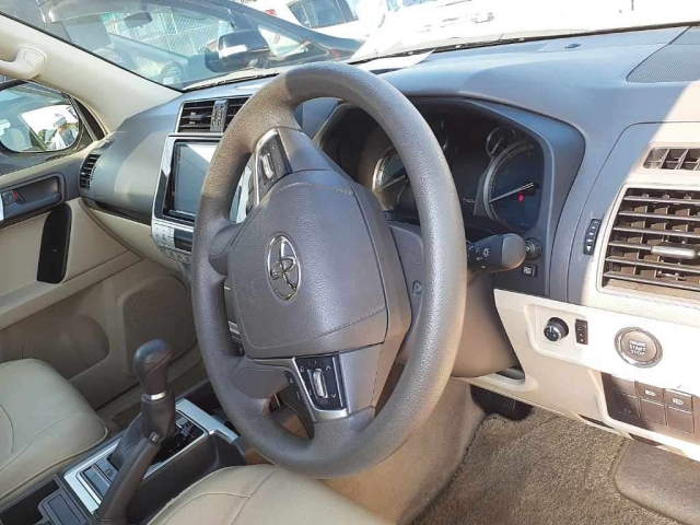 TOYOTA LAND CRUISER PRADO 2021