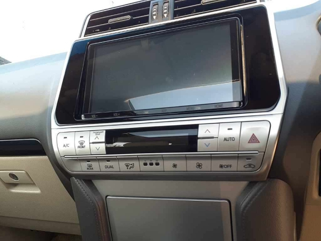 TOYOTA LAND CRUISER PRADO 2021
