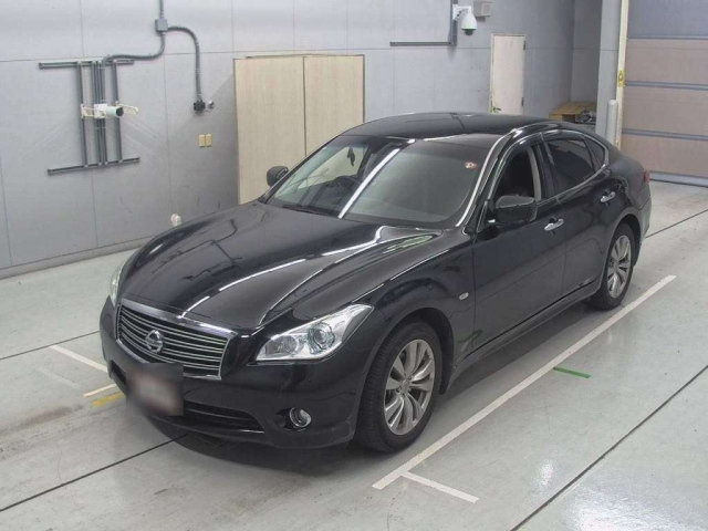 NISSAN FUGA 2014