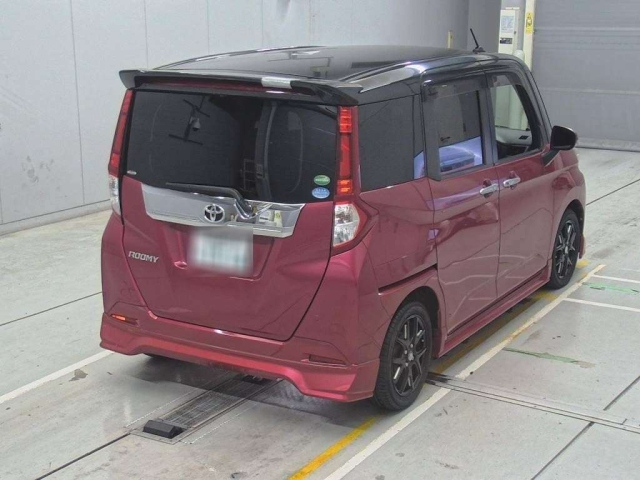 TOYOTA ROOMY 2017