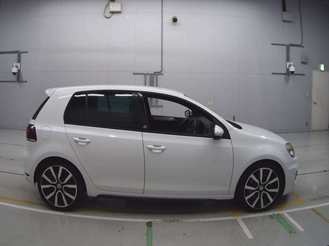 VOLKSWAGEN GOLF 2011