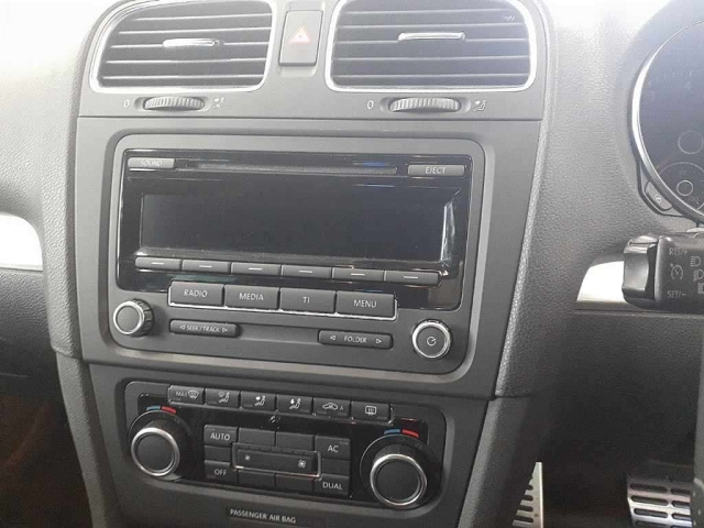 VOLKSWAGEN GOLF 2011