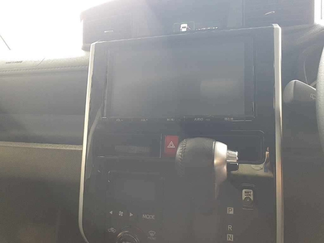 TOYOTA ROOMY 2017