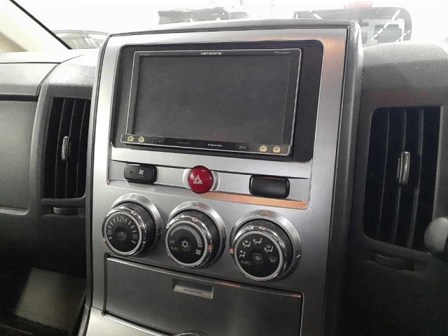 MITSUBISHI DELICA D5 2013