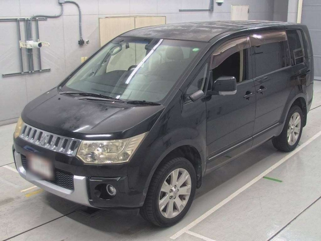 MITSUBISHI DELICA D5 2012