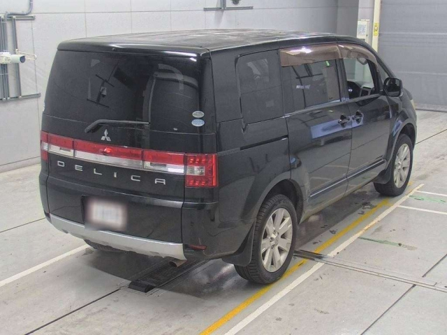 MITSUBISHI DELICA D5 2012