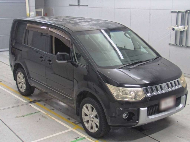 MITSUBISHI DELICA D5 2012