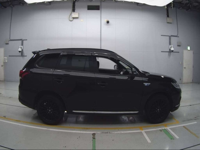 MITSUBISHI OUTLANDER PHEV 2020