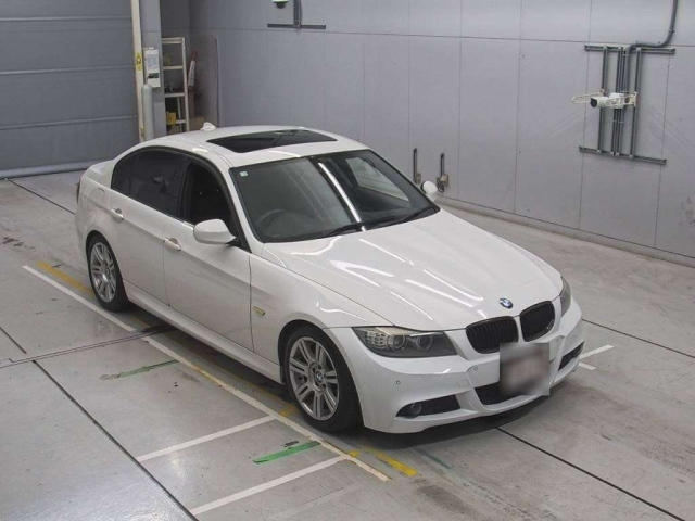 BMW 3 SERIES 2010