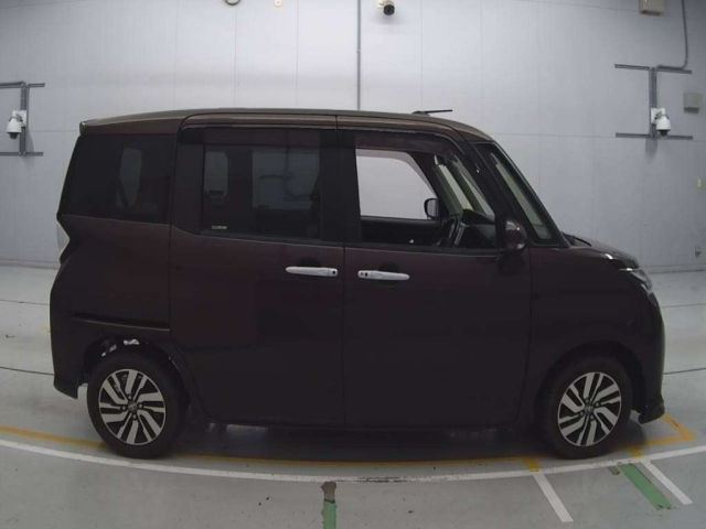 TOYOTA TANK 2017