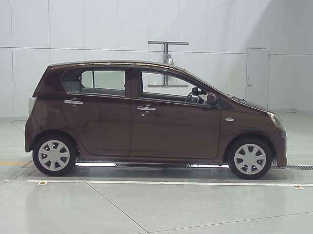 DAIHATSU MIRA E S 2015