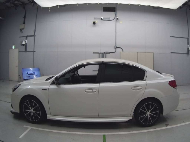 SUBARU LEGACY B4 2014