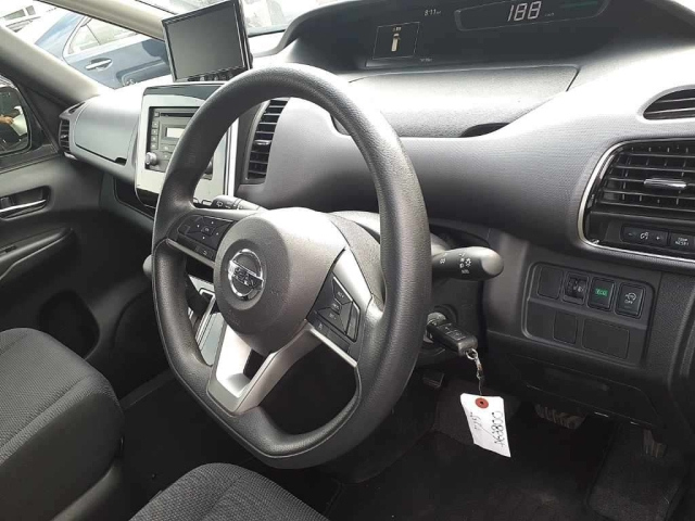 NISSAN SERENA 2018