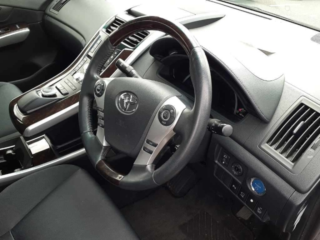 TOYOTA SAI 2017