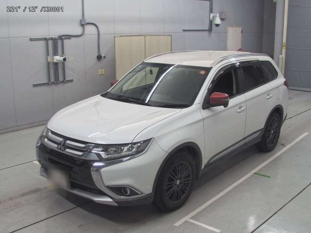 MITSUBISHI OUTLANDER 2016