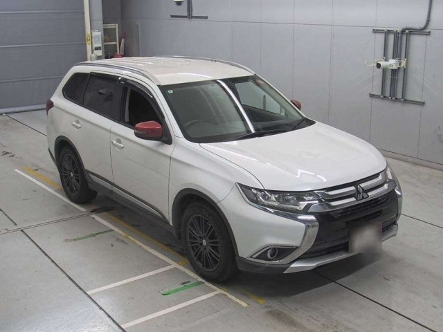 MITSUBISHI OUTLANDER 2016