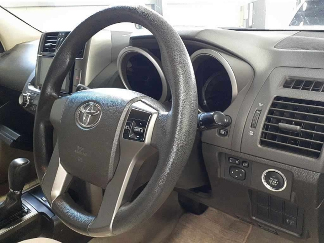 TOYOTA LAND CRUISER PRADO 2012