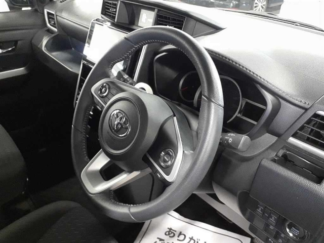 TOYOTA ROOMY 2021