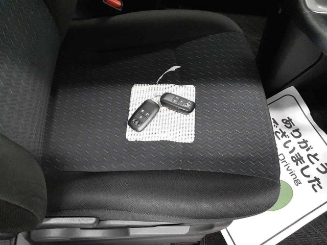 TOYOTA ROOMY 2021