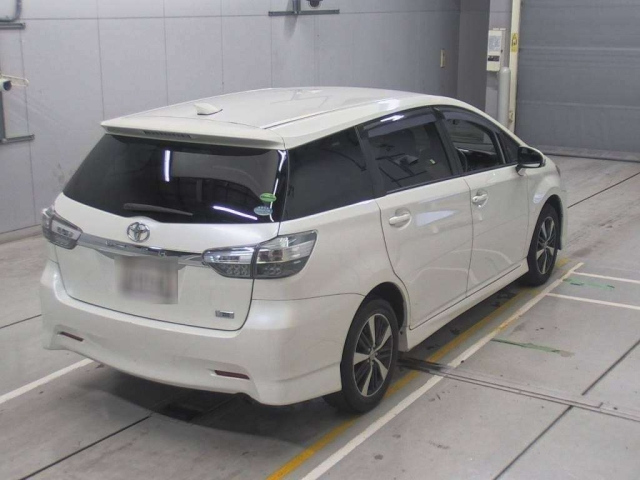 TOYOTA WISH 2012