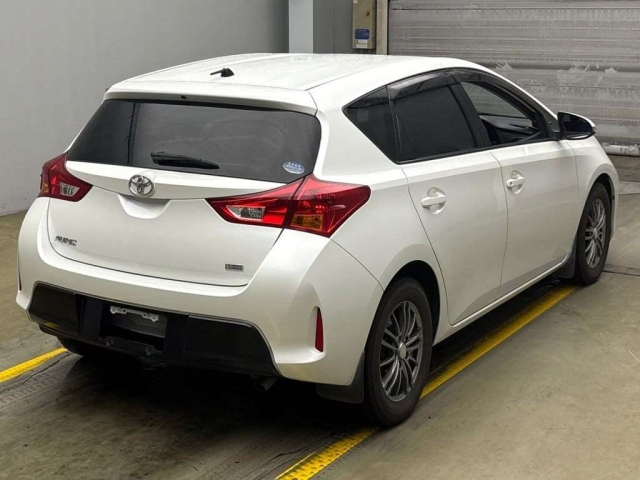 TOYOTA AURIS 2013