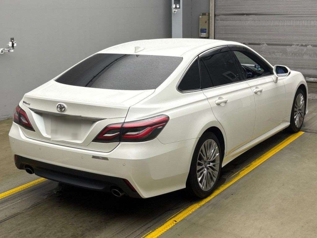 TOYOTA CROWN 2020
